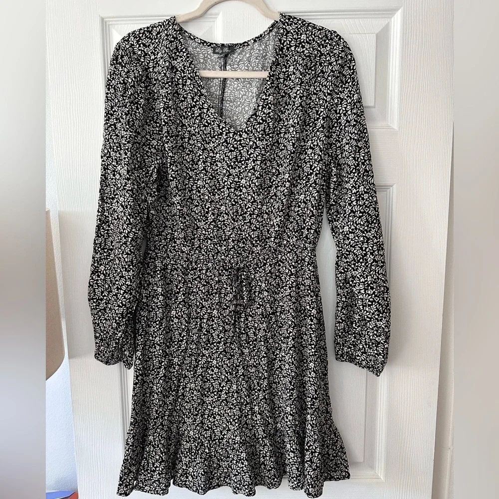 Lily Rose Dress - NWOT - Picture 3 of 7